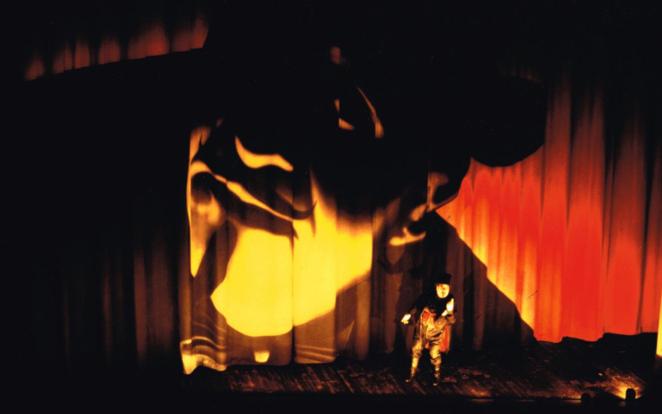 Mario and The Magician